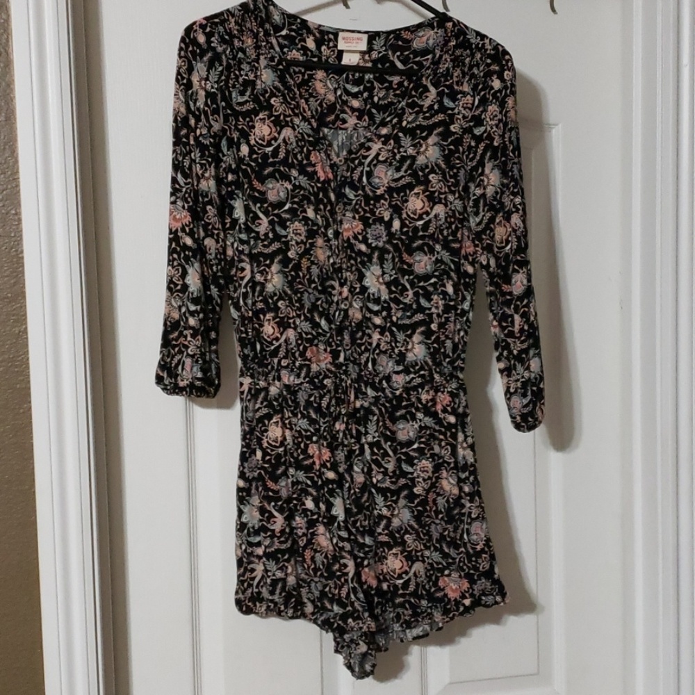 Floral short romper